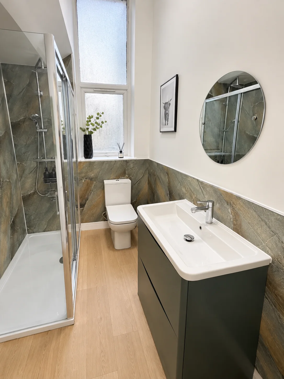 Clara bathroom